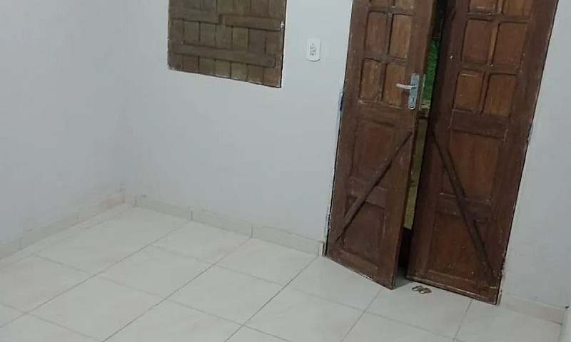 Alugo Casa Pequena N...