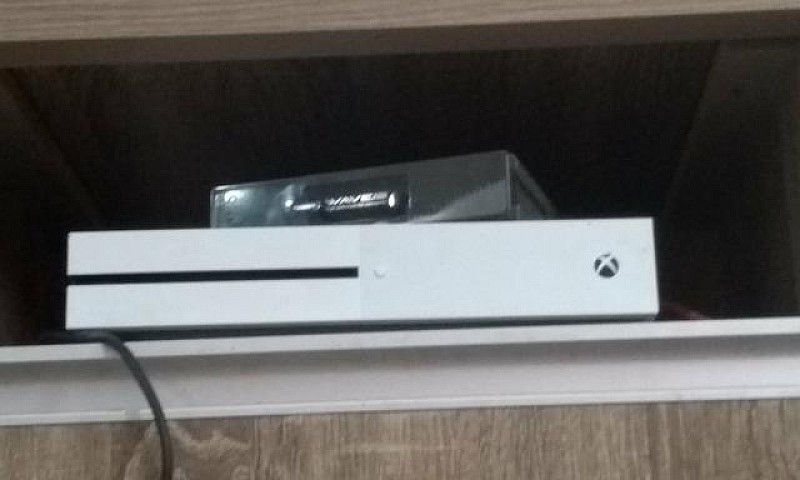 Xbox One S Branco...