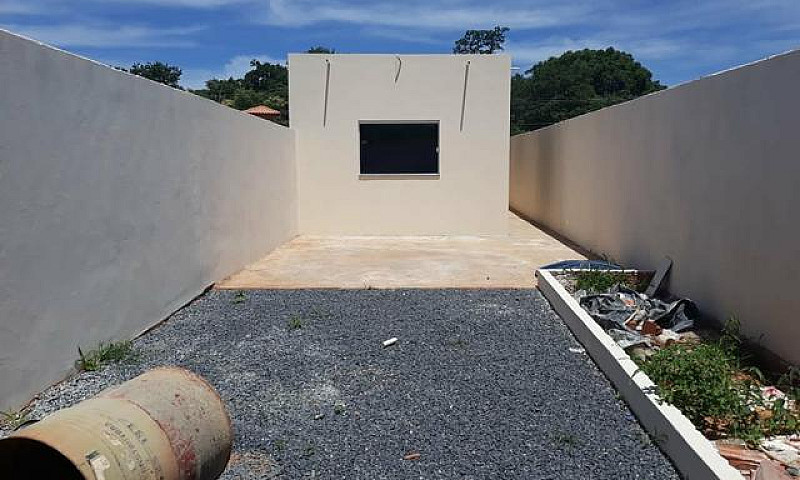 Casa Em Varzelandia...