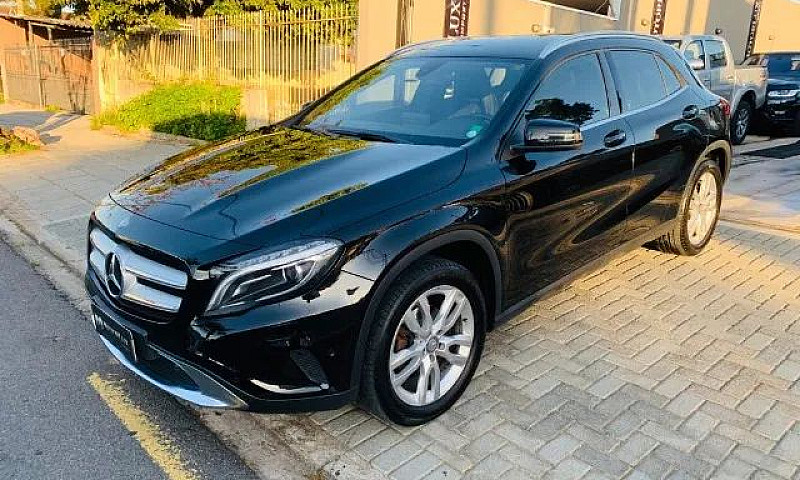 Mercedes-Benz Gla 20...