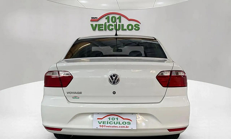 Volkswagen Voyage 1....