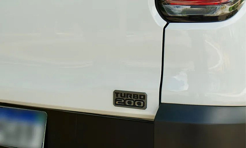 Fiat Strada Ultra 1....