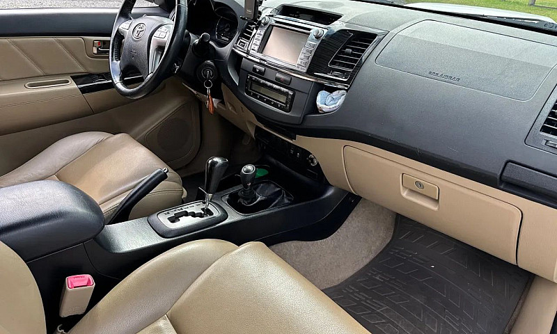 Hilux Sw4 4X4...