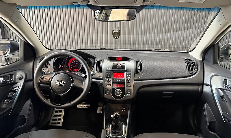 Kia Motors Cerato 1....