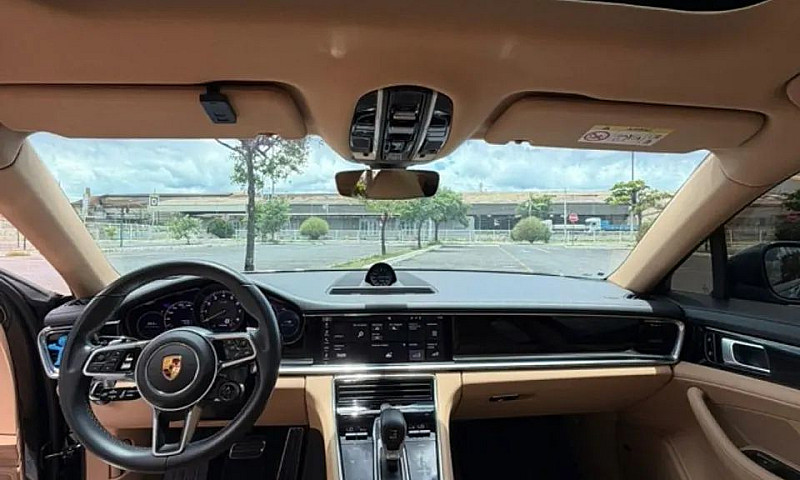 Porsche Panamera 4 E...