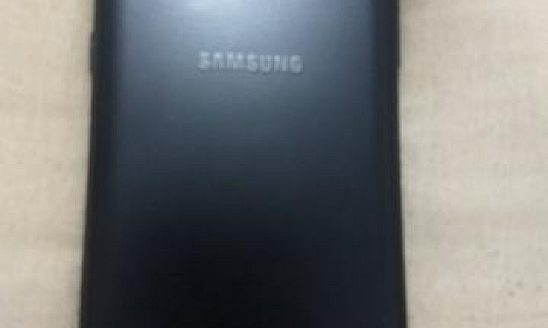 Samsung J7 Neo...