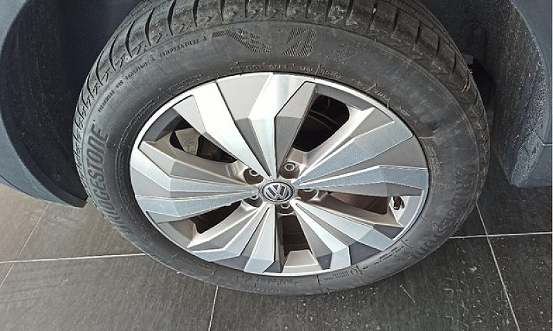 Volkswagen T-Cross 1...