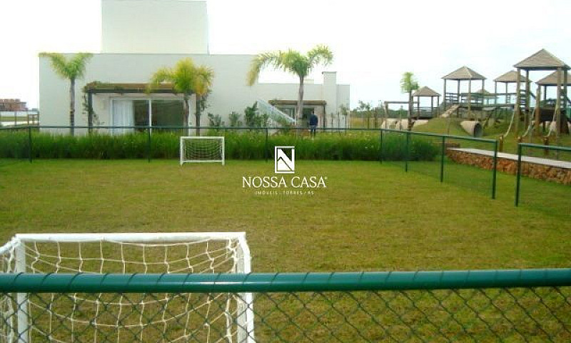 Casa Com 3 Suítes Em...