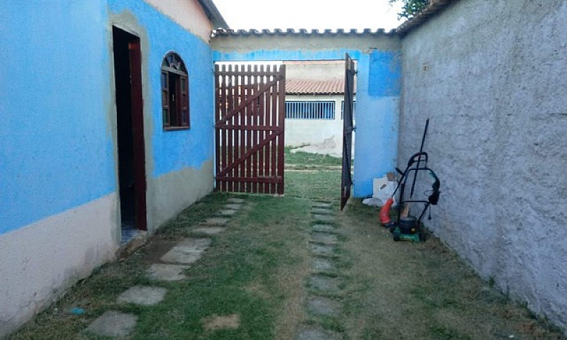 Vendo Uma Casa Em Pa...