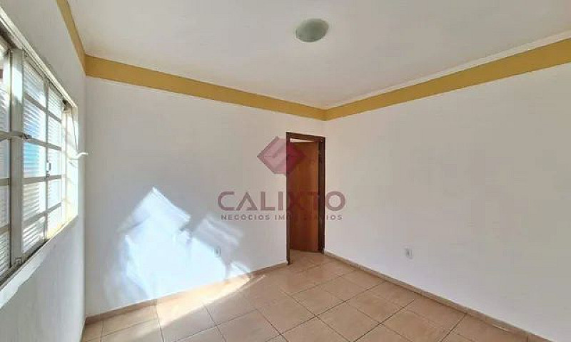 Franca - Casa - Jard...