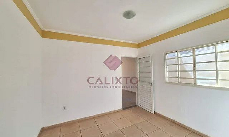 Franca - Casa - Jard...