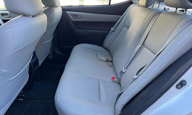 Toyota Corolla Gli 1...