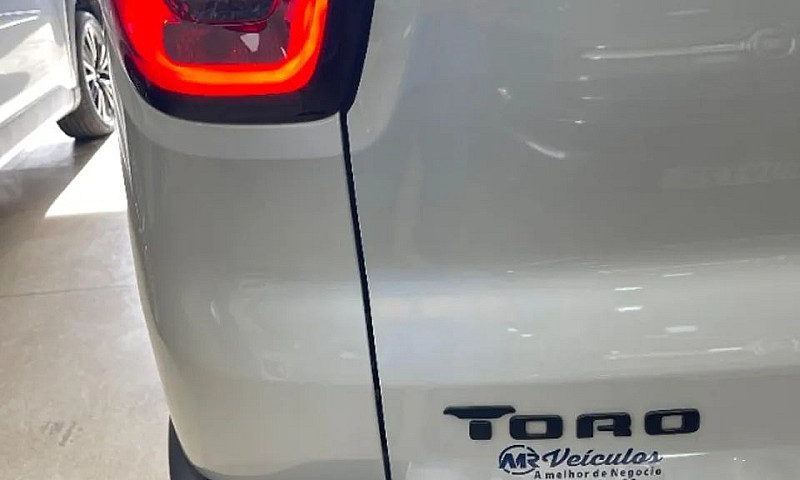 Fiat Toro Volcano T-...