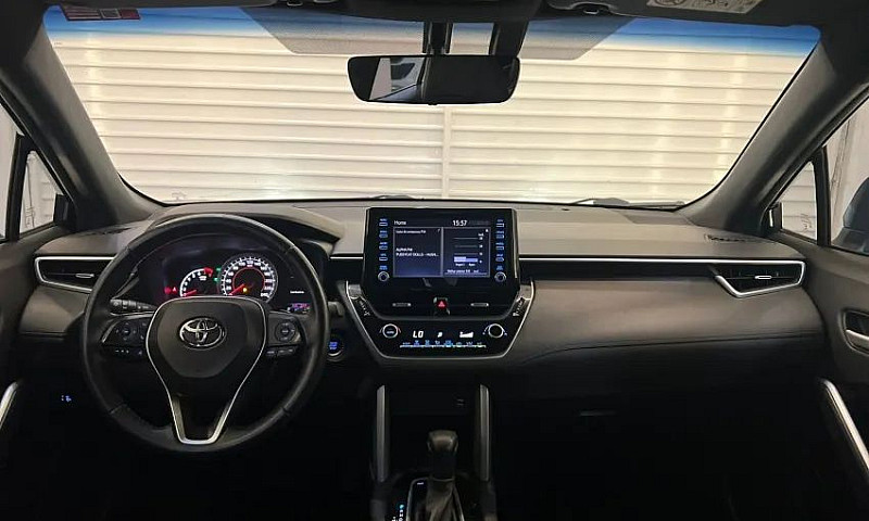 Toyota Corolla Cross...