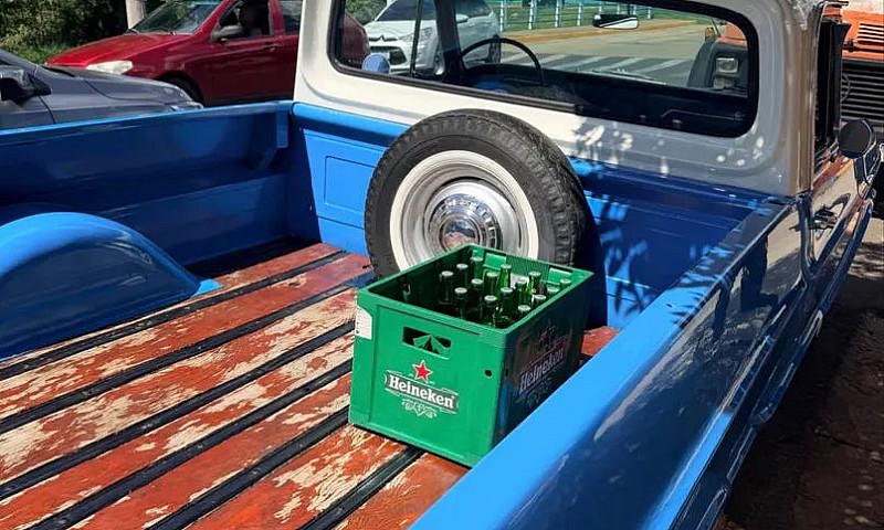 Chevrolet C-10 2.5/4...