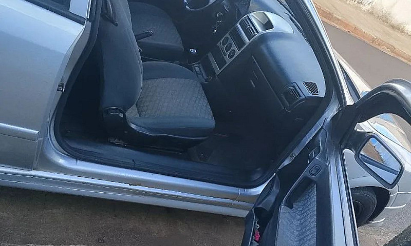 Chevrolet Astra Gl 1...