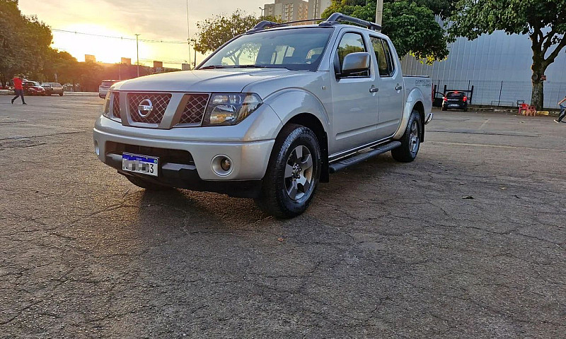 Nissan Frontier Se A...