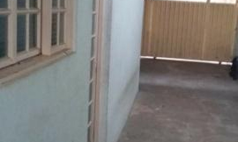 Alugo Casa 4 Cômodos...