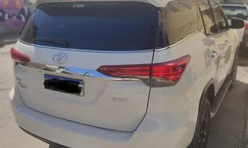 Toyota Hilux Sw4 Srx...