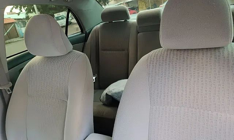Vendo Corolla Gli 1....