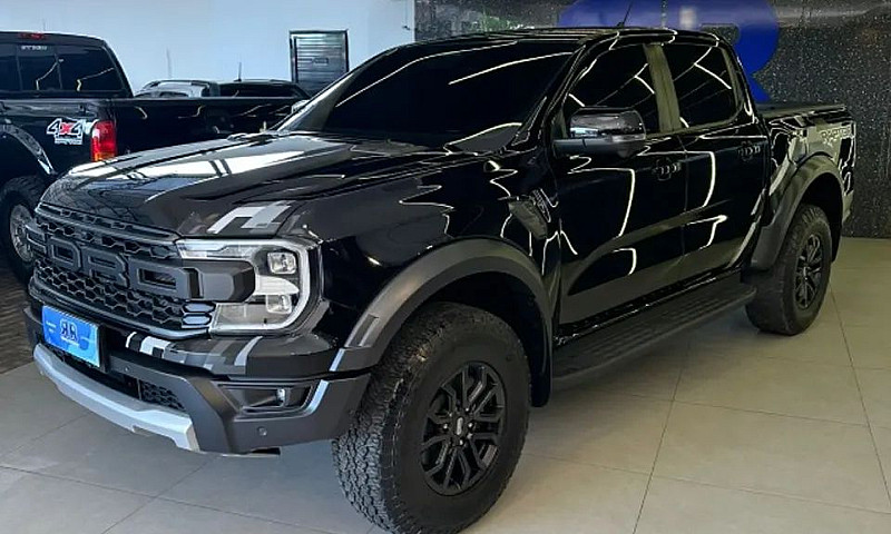 Ford Ranger Raptor 3...