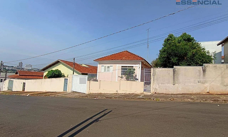 Casa Com 2 Dormitóri...