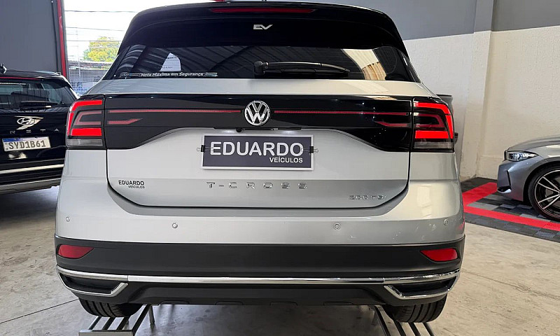 Volkswagen T-Cross 1...