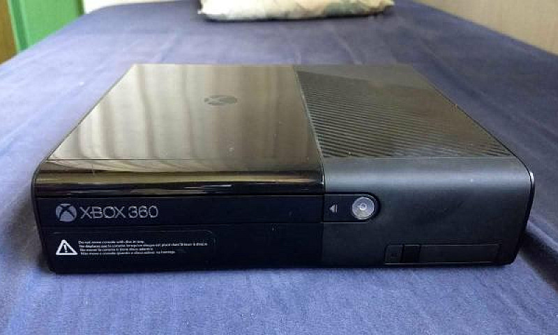 Xbox 360 E 4 Gb Bloq...