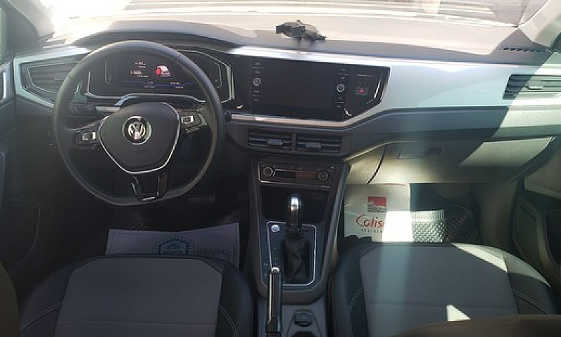 Polo Highline 200Tsi...