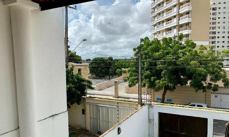 Aluga-Se Casa Duplex...