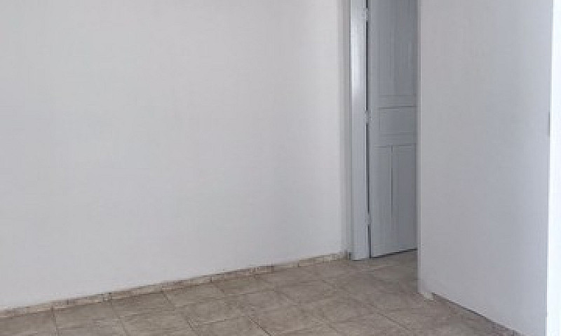 Casa Com 1 Quarto Em...