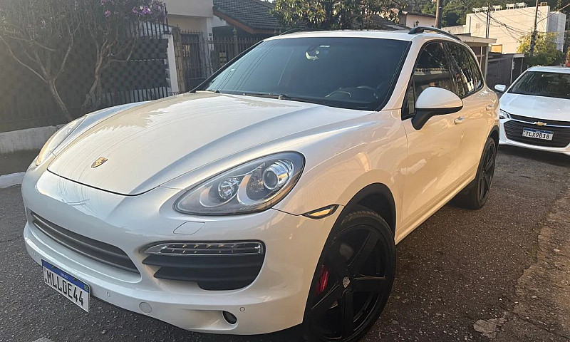 Porsche Cayenne 2013...