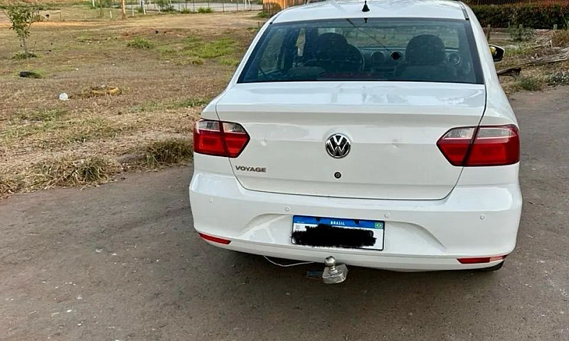 Volkswagen Voyage 1....