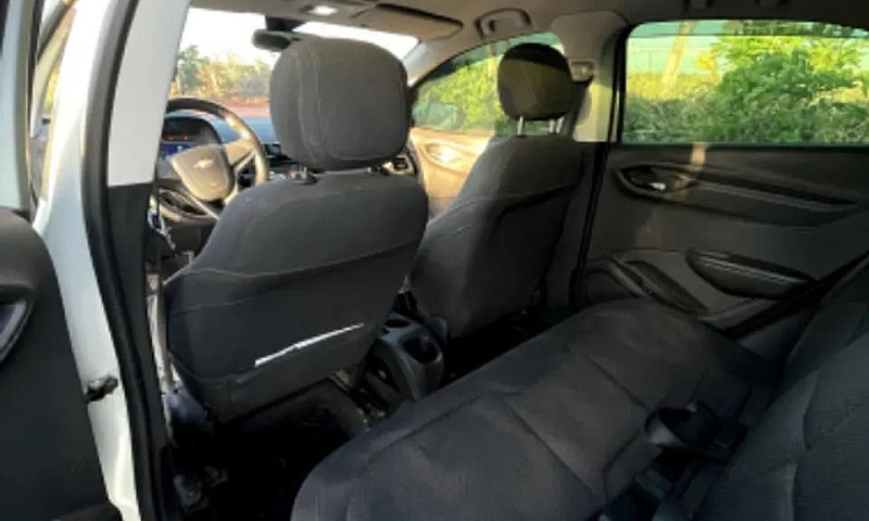 Chevrolet Onix Hatch...