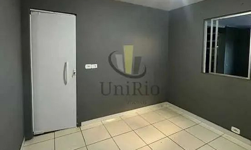 Casa Em Condomínio À...