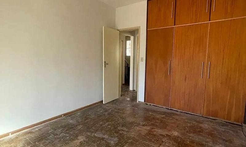 Casa Com 06 Quartos ...