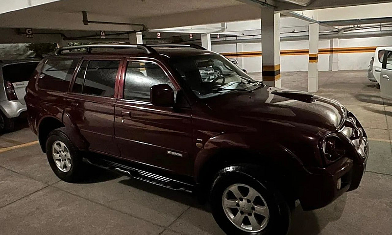Mitsubishi Pajero Sp...