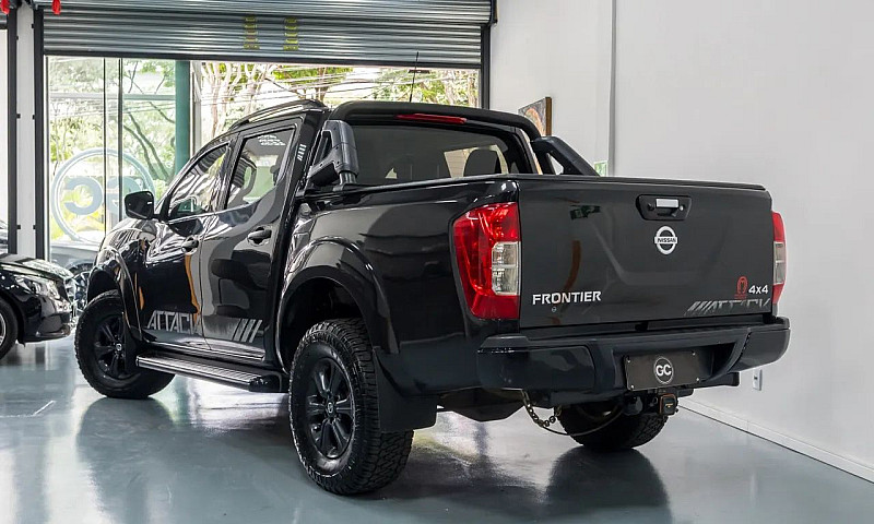 Nissan Frontier Atta...