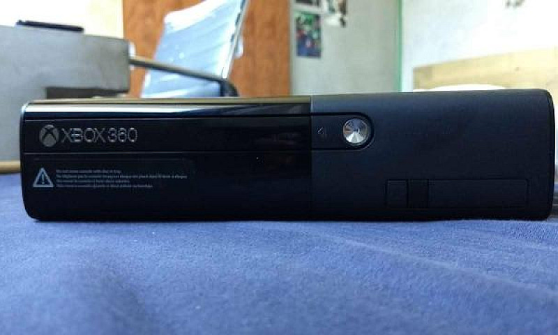 Xbox 360 E 4 Gb Bloq...