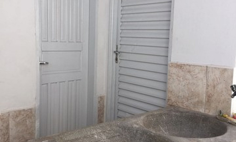 Casa Com 1 Quarto Em...