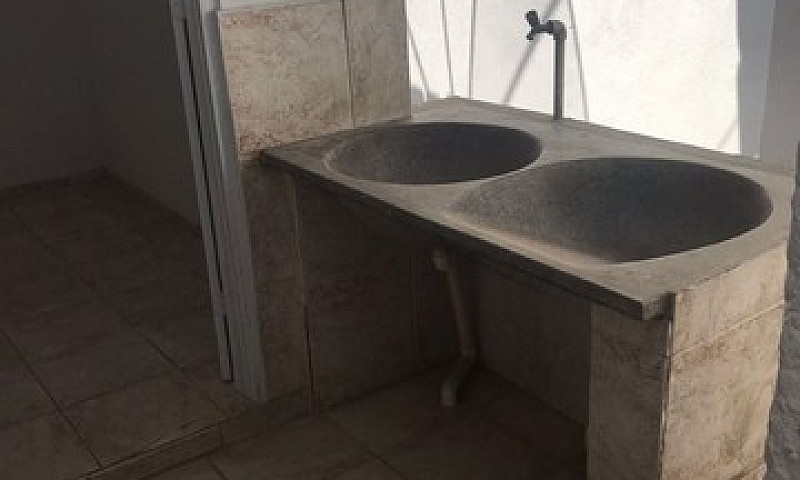 Casa Com 1 Quarto Em...