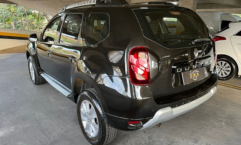 Renault Duster Expre...