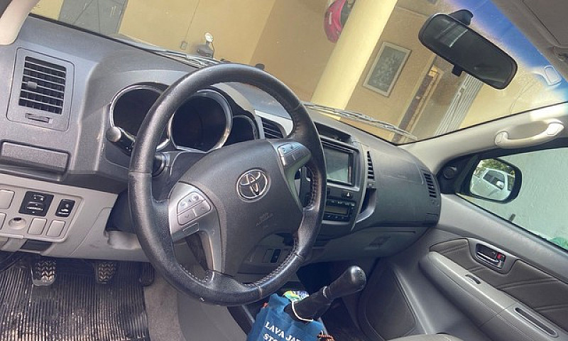 Hilux 2010 Manual...