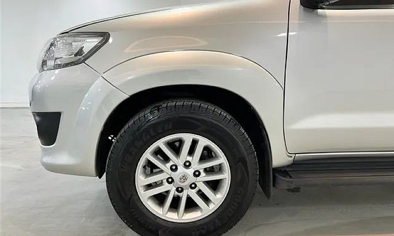 Toyota Hilux Sw4 201...