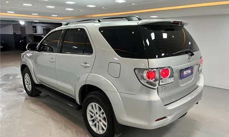 Toyota Hilux Sw4 201...