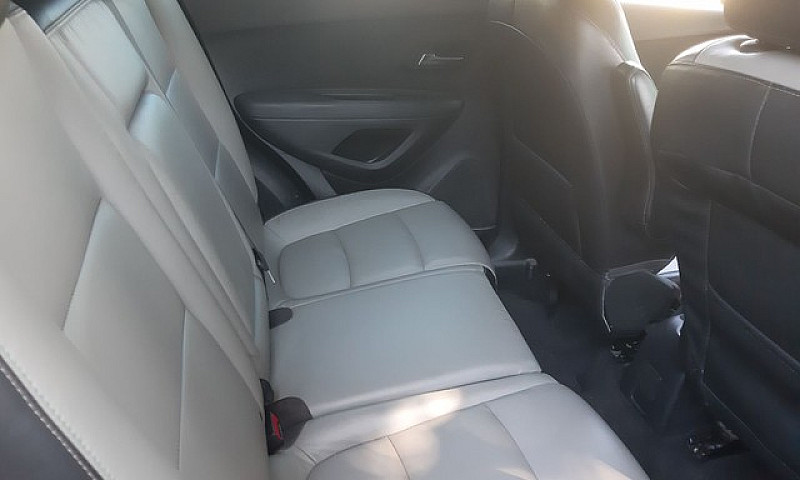 Chevrolet Tracker An...