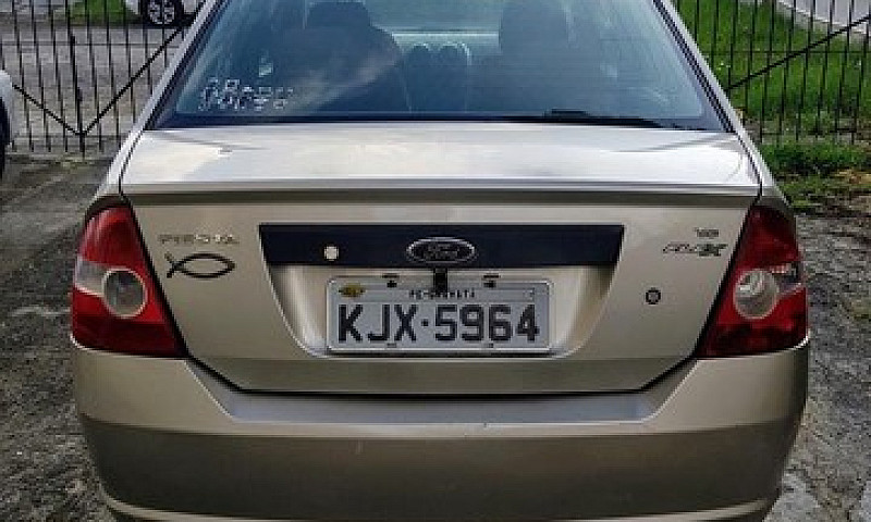Ford Fiesta 1.6 Sed ...