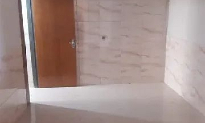 Aluga-Se Casa Em Águ...
