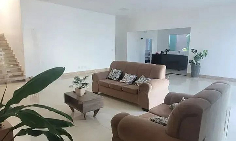Alugo Lindo Casarão ...