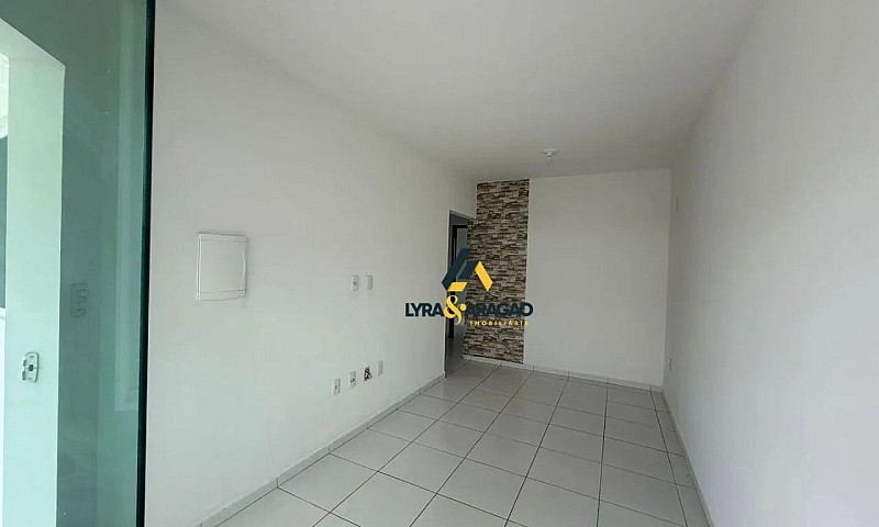 Casa Com 2 Dormitóri...
